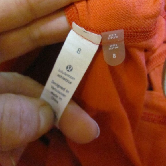 Lululemon Turtleneck Sweater Thumb Holes St Moritz Jersey Merino Wool Size 8 - Picture 7 of 7